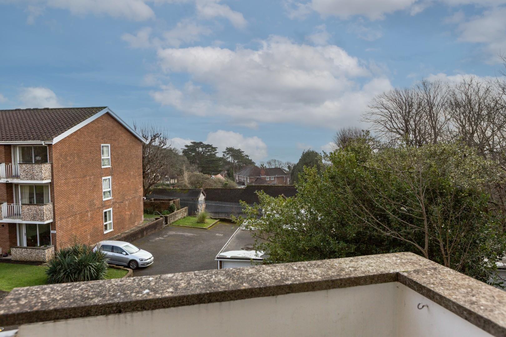 Groves Avenue, Langland, Swansea, SA3 4QX